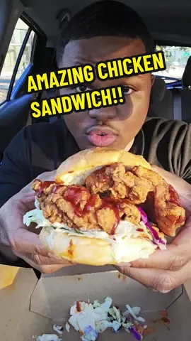 Basilisk chicken sandwiches are a go🎯🎯 #foodreview #foodcritic #Foodie #chickensandwhich #sandwich #fyp 