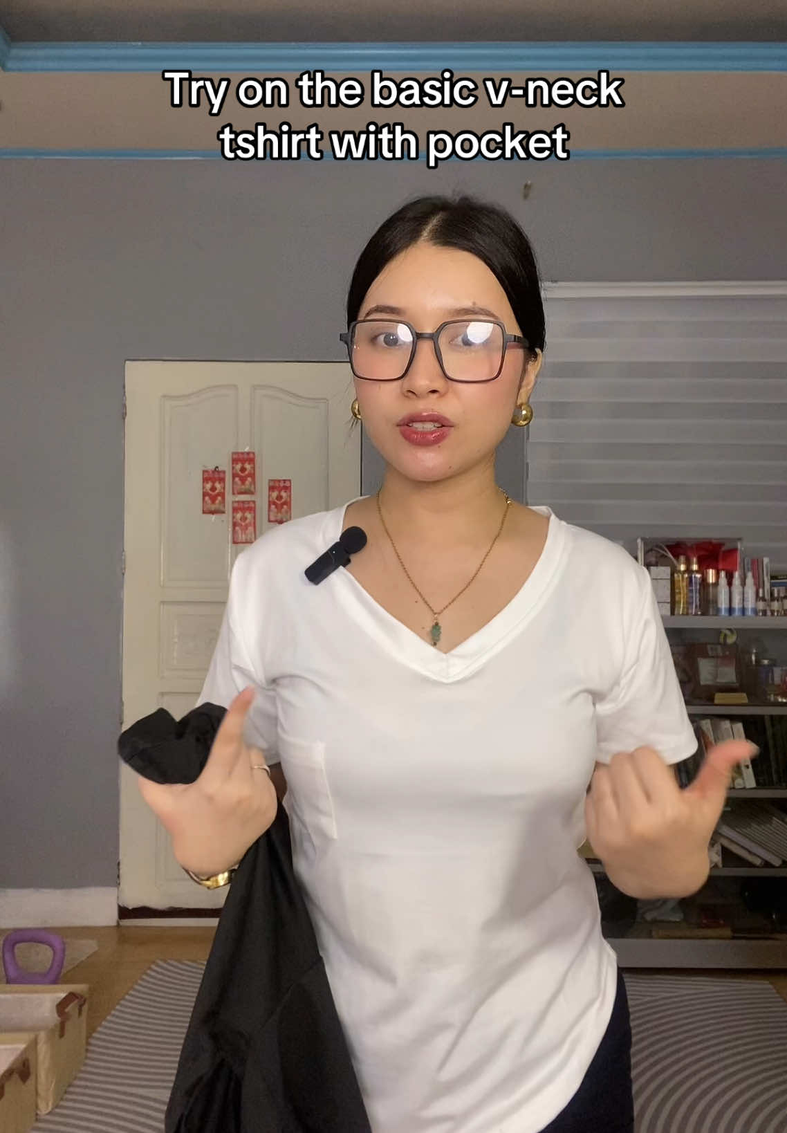 Finally may v-neck shirt nako nadiscover sa tiktok shop ❤️ #vnecktshirt #vneck #vnecktops #vneckblouse 