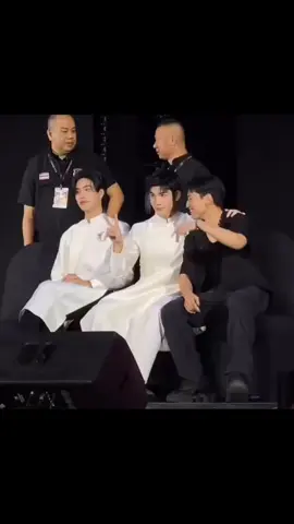 เธอน่ารักจนฉันเผลอรักเธอไปแล้ว                                เธอน่ารักจนทำให้สติ... หลุดลอยหายไป ❤️ #geminfourth #เจมีไนน์โฟร์ท 