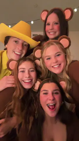 Monkey see monkey do #curiousgeorge #fyp #halloweenlook #twin 