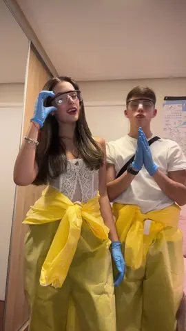 breaking bad 💛.                             #costumeideas #couplecostumes #viral #halloween #foryoupage #fy 