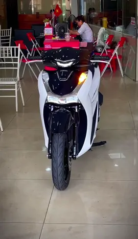 Sh 160i phiên bản tiêu chuẩn 2024 nâng cấp trắng đen Sporty, chỉ từ 98củ lẻ 👍 #tuanvinhhoa #xemaysoctrang #honda #sh160 #xedep #trendxuhuong #xedovietnam 