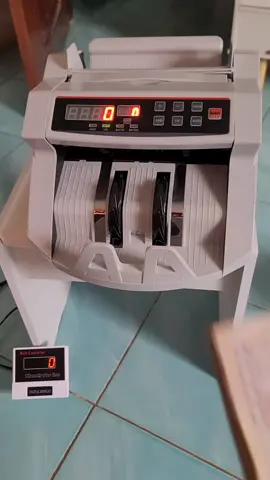 ปัญหานับหลง นับลืม นับข้าม ธนบัตรปลอมปนมา ตาไม่ดี จะหมดไป เมื่อเราทีเครื่องช่วยนับและตรวจจับ