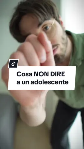 Ecco perché 👇🏻 Dire a un adolescente “I tuoi non sono veri problemi, capirai quando sarai grande” può farlo sentire sminuito e incompreso. I loro sono problemi reali e intensi tanto quanto quelli di un adulto. Ricordiamoci di quando eravamo adolescenti: la solitudine, il sentirsi incompresi. Ascoltiamoli e sosteniamoli. #psicologia #salutementale #figli #genitoriefigli #adolescenti 
