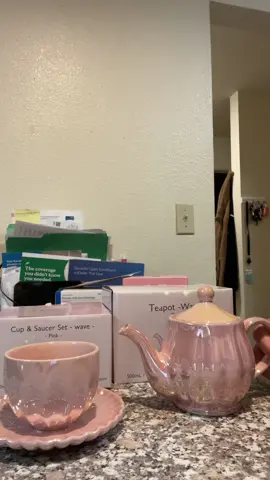 Unboxing my tea pot and cup cutesy set 🫖☕️#teapot #cupandsaucerset #addictedtotea😍 #daisoteasetfinds #daisofinds #lovepink💕 