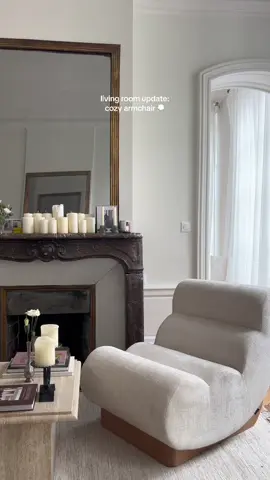 Living room update, with the coziest armchair for fall 🤍 . #furniture #parisapartmenttour #apartmenttherapy #furnituredesign #interiordecor #interiordesign #girlapartment #livingroom   📸 @Shir Toledano 