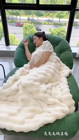 Winter Light Luxury Rabbit Plush Blanket Thickened Double-Sided Fleece Bedroom Cover Blanket Advanced Rabbit Plush Bedding Nap Blanket #好物分享 #分享好物 #好物推荐 #推荐好物 #热门推荐 #上热门 #热门 #Tiktokshop #Tiktok 