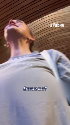 La « rejection therapy » consiste à poser intentionnellement des questions à des inconnus, censées aboutir à une réponse négative. Les adeptes de cette pratique avancent que cela augmenterait la confiance en soi.