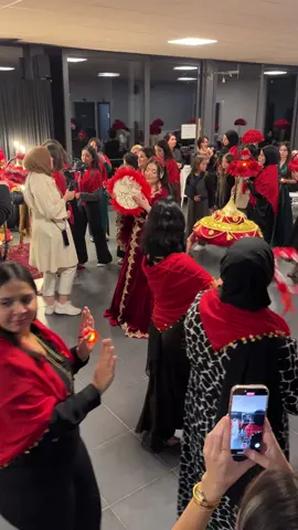 Henna night💃🏻 #foryoupage #kesfetteyiz #furdich #iremorganizasyon #bruxelles #belgium #turkishwedding #hennanight #kina #Love #dance 