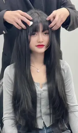 Extension Cut Layer 😗 _____  𝐁𝐓𝐒 𝐇𝐚𝐢𝐫 𝐒𝐭𝐲𝐥𝐞 & 𝐅𝐚𝐬𝐡𝐢𝐨𝐧  Hotline booking : +85 886413791  𝗢𝗽𝗲𝗻 : 𝟵:𝟬𝟬𝗮𝗺 - 𝟳:𝟬𝟬𝗽𝗺 / 𝗧𝘂𝗲𝘀𝗱𝗮𝘆 - 𝗦𝘂𝗻𝗱𝗮𝘆 #btstudio #hottrend2024 #hairsalon #hair #dye #dyeinghair #trending #curl #beautyhair  #highlight  #hushcut #layerdhaircut #btstudio  #balayage #colorshair #cuthair #reviewhair #extensions 