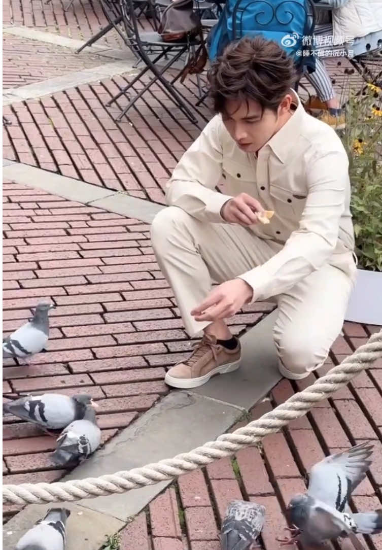 Bin~ge🥰 #张彬彬 #zhangbinbin #VinZhang #张彬彬Vin #VinZhangBinbin #vinzhang张彬彬 #จางปินปิน #zhangbinbin张彬彬 #trươngbânbân #aktorchina #aktorchina🇨🇳 #chineseactor #beyourownboss #dramachina #chinesedrama #apt #crush #boyfriend #fyp #fyppppppppppppppppppppppp 