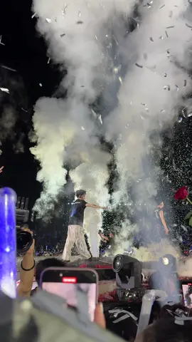 ảnh giỡn với cái máy bắn pháo bây ơi #concertanhtraisayhi#day2#concertanhtraisayhi2024#quanghungmasterd#encore#Love#cute#quanghungmasterd#fyp#viral