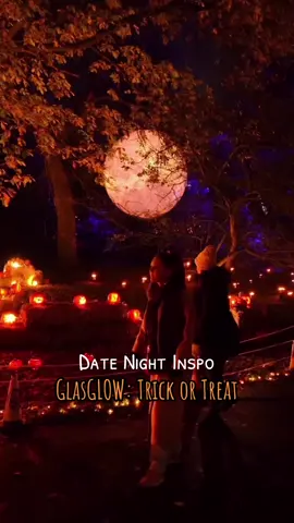 Take in the spooktacular Halloween inspired show, cosy up by the firepit & toast mallows then grab a tasty treat at the food village 😋  GlasGLOW: Trick or Treat land som the 25th of October 🎃 Get your tickets to this dream date night now ay GlasGLOW.com 🎟️ 