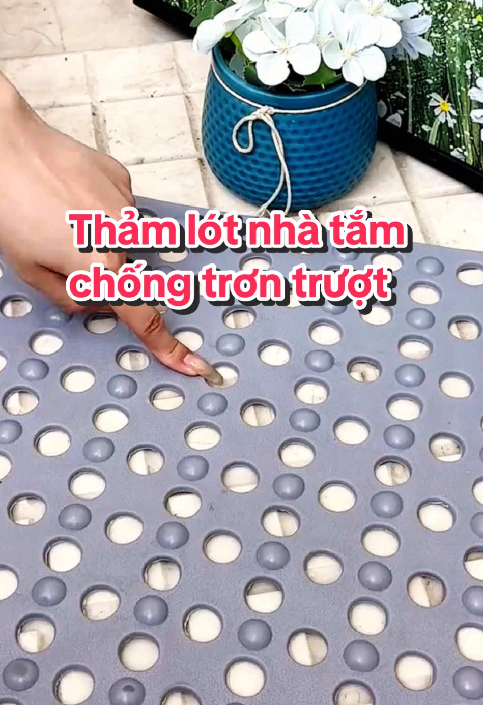 Thảm lót sàn nhà tắm chống trơn trượt, chất liệu cao su, độ bám dính cao #thamlotnhatam #thamlotnhatamchongtrontruot #thamlotsannhatam #thamchongtruotnhatam #thamchongtrontruotnhatam #giadungtienich 