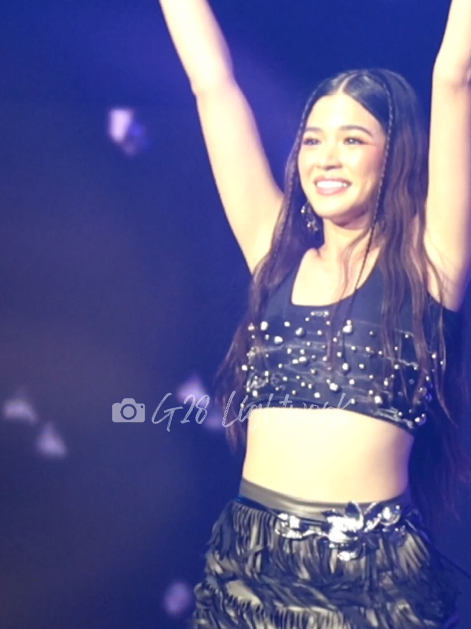 Salamin Salamin Aiah focus fancam  BINI JOINS IAM HIS7ORY #IAMWorldwideWithBINI @Bini Aiah Arceta  #BINI @BINI PH #fyp #biniverse #foryou #foryoupage #aiah #biniaiah #bini_aiah #aiaharceta #fancam 