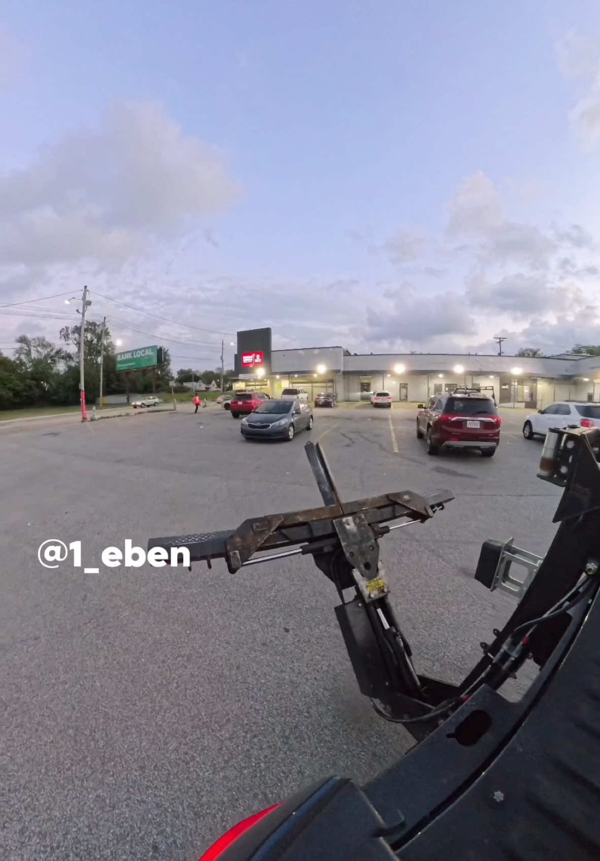 Liquor Store Repo 🤷🏾‍♂️ they about to get a pint size surprise 😂 #repo #store #quick #towtruck #tow #goat 🐐