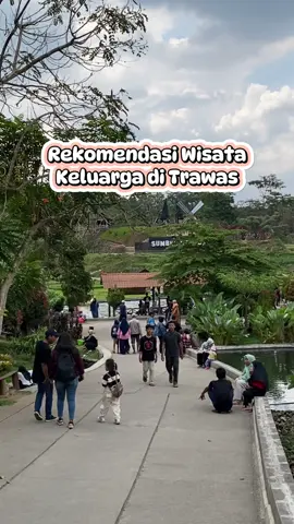 Rekomendasi wisata keluarga cocok buat piknik dengan suasana yang sejuk di area persawahan. Terdapat beberapa wahana yang bisa kalian coba seperti kereta sawah, sepeda terbang, bebek gowes dll. Disini juga terdapat kolam renang dan kolam ikan yang masih alami. Htm: 5k/orang Parkir motor: 3k 📍Wisata Sawah Sumber Gempong #rekomendasiwisata #trawas #TikTokCreatorSearchInsightsIncentive #exploremojokerto 