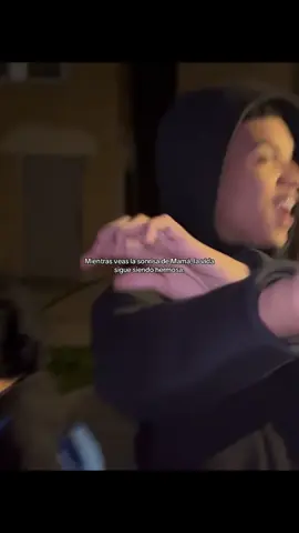 Mientras veas la sonrisa de Mamá, la vida sigue siendo hermosa. #hugoscootero #scooootero #fyp #MentalHealth #parati #4u #frasesdevida #foryou #greenscreen #fy #frasesinspiradoras #bando #livewithbabatv #real #xyzbca #sololone #quotes #viral #trending #bandolife🥷💸 #cvznr #quotes #realatable #viral #bronx #friends