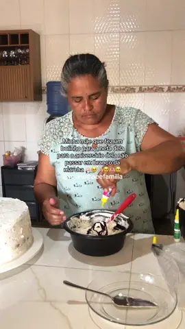 #canetadadalud #aniversario #bolo #mae #neta #branco 