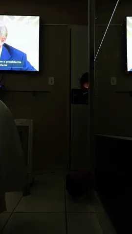 Ainda bem que não chutei, pensando que era uma bola! 