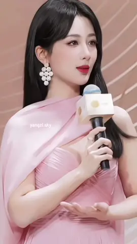 ถ่ายทอดสดแบรนด์ ELIXIR เล็กน้อยๆวันนี้ชมพู๊วววมาเลยค่ะ💗🐒 #yangzi #杨紫 #หยางจื่อ #หยางจื่อyangzi杨紫 #yangzi杨紫 #yangzi🌱_杨紫_🍃 #yangniao💜 #yangzi杨紫team #fypシ #f #fyp #andyyang #capcut #ขึ้นฟีดเถอะ #foryoupage #ขึ้นฟีด #foryou #elixir 