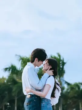 Kiss💋 ...ดูกี่ครั้ง ก็เขิลทุกครั้ง😊 ทั้งเบื้องหน้าและเบื้องหลังเรียลมาก 😘แบบจริงใจ ออกมาจากข้างใน จากความรู้สึกจริงๆ... ทะเลหวานมาก🥰🤗💙💜 #เฉินเจ๋อหย่วน #จ้าวลู่ซือ #chenzheyuan #zhaolusi #แอบรักให้เธอรู้ #hiddenlove #หย่วนลู่💜💙 #yuanlu🐰🐷 #RosyChenTH #บ้านนิยาย #ขึ้นฟีดเถอะ 