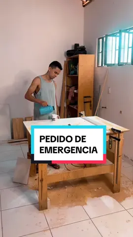 PEDIDO DE EMERGENCIA !! #sapateira #domingo #montagem #montador #corte #madeira #pinus #palet #palethes #cafe 