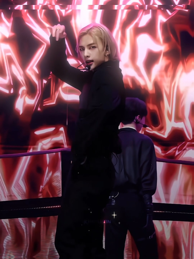 — ! ၇୧ #psycho  . . . . #hyunjin #straykids #tipografia #traduccion #ihyun1n #lyrics #redvelvet #español || 