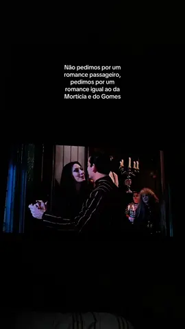 Simplesmente magnífico #fy #familiaadams #morticiaaddams #gomesaddams #fyp 