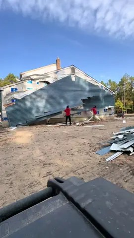 How to remove siding in one shot 💪🏽😂 #ryanhomes #fyp #construction #sidinghouses #sidinglife #siding 