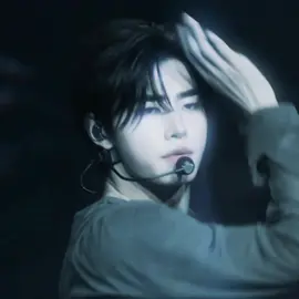 headlock is so sunghoon coded #sunghoon #parksunghoon #sunghoonedit #enhypen #enhypenedit #engene #kpop #kpopfyp #kpopedit #kpoptiktok #fyp #dazedblood 