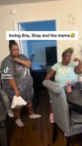 #bria #shay #calmdown #arianagrande #pleasebuyheranewshirt #autism #autismacceptance 🫶🏾❤️