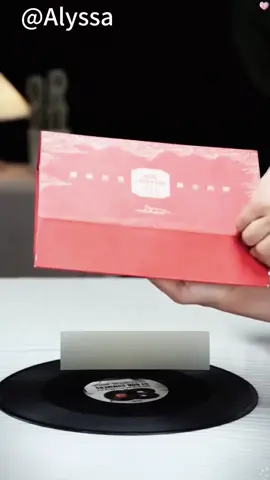 กางเกงกีฬาขาสั้นสำหรับผู้ชาย บ