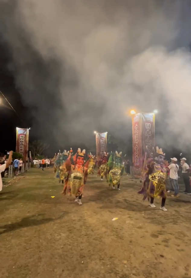 💜🧡💚🩵❤️🤍💛🩷🤎🩶              十色太子進場🔥🤖              @偉哥哥 @祈 @丁丁 @冰郎武十♡︎ @壹柒零🐔 @刘 @小宥. @yc @諾 @Hong🐷               #大安會舘電音三太子 #推薦 #十色太子 #氣氛組 #搖擺 #tiktok #流量 #Fyp #嗨起來 #小橘 #鳥松龍德宮 #吳府千歲 #湄洲天上聖母 #241019