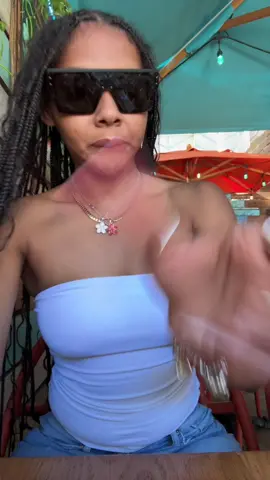 Mf energy on 10🥴🤪 but 5th day in Hawaiiiii.. really might move here