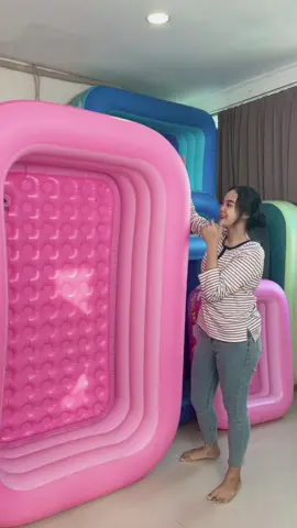 Halow bunda buat bunda semua yang mau berenang tapi di halaman rumah ? Bisa kita punya kolam renang uk 200. Yuk langsung cek keranjang dan join live yaa🥰🥰#kolamviral #swimmingpool #monqiqi #kolamrenang #hiburan #live #tiktoklive #CapCut 