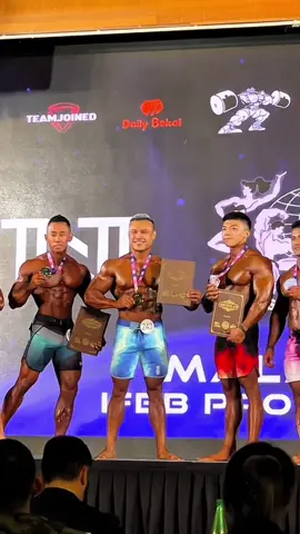 HCV 🥇 Pro qualifier Men's m170 tại malaysia. Giờ thì về VN tiến tới Muscle Contest 2/11 tiếp thôi. Hi vọng lần này sẽ tiếp nối vía của a @DANGBEOO  #CapCut #roadtoifbbpro #huynguyenphysique #npcmalaysia #teamletrungchinh 