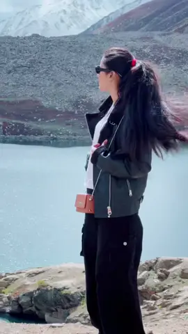 @جہان🖤   Lulusar lake #yohope #husnaJahan #fyp #aqibdasti #donotunderreviewmyvideo 