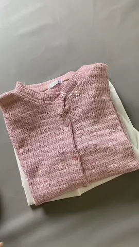 Info outfit kiyowo 🎀 #cardigan #cardiganrajut #croptop #cardicrop #kulothighwaist #cardiganpink #ootdhijab #cuantanpabatas 