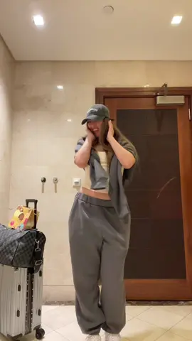 Your airport crush #airportoutfit 