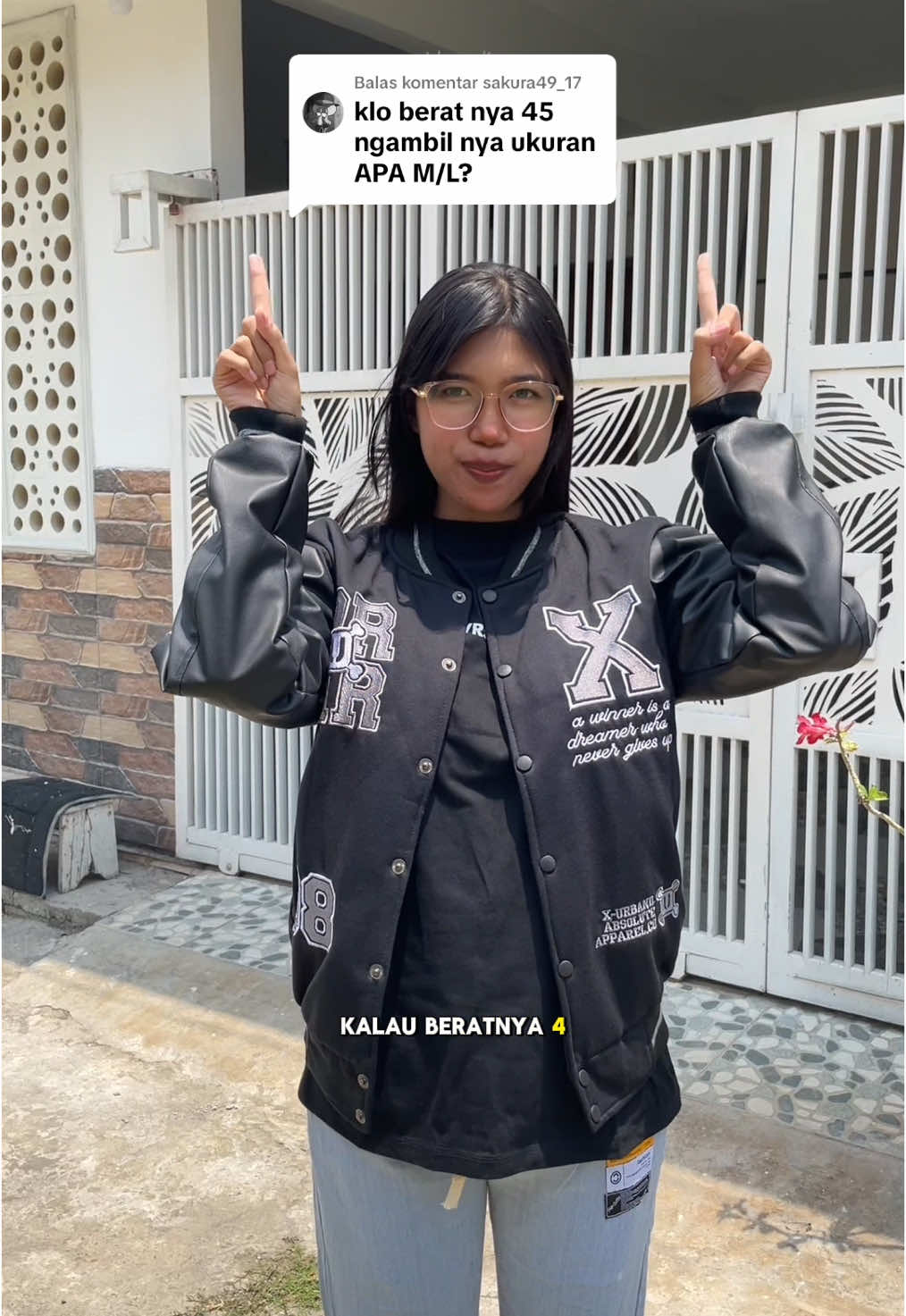 Membalas @sakura49_17 gausah bingung milih ukurannya #varsityjacket #varsitybaseball #varsitymurah #varsitypremium #jaketpria #jaketwanita 