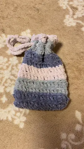 プリンセスモールを消費したい🧶 #プリンセスモール #巾着 #巾着ポーチ #100均 #100均毛糸 #セリア #毛糸 #毛糸巾着 #ふわふわボール #ふわふわ #ラメ #ラメ系 #ラメが飛び散る #危険 #🧶 