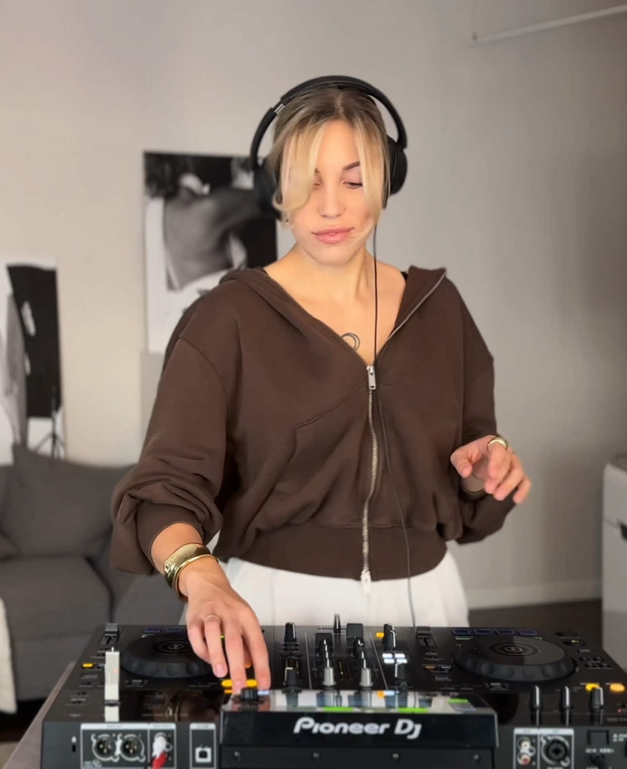 BADO Extended Mix (CamelPhat, Shimza, Idd Aziz) - Jump Extended Mix (Levi) 🎧 #dj #womandj #djgirl #afrohouse 