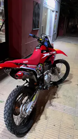 Tornado 250 con protork 2🔥 #escape #deportivo #moto #honda #tornado250 #valentinomotos #tornado #yamaha 