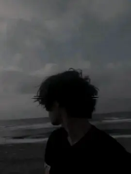 شلون اشيل اليل منهعيني ونام  #حيدر_العابدي 