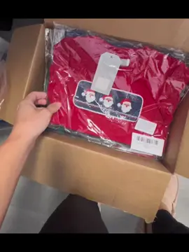 Unboxing Christmas 🎅 #newarrivals #shoplocal #shopwithme #finleyandreedboutique #SmallBusiness #boyboutique #girlclothing #santa #santadress #unboxing #online 