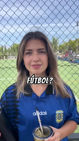 Era mejor que maradona?👀😳. #futbol #parati #fyp #Soccer #maradona #football #tiktok #elsalvador #cadiz #barca #boca #napoli 