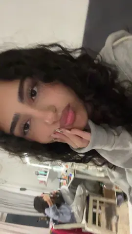 🤚🫳✊👉🖕🫳✋☝️🖐️✊🖕