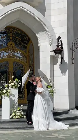 When you get married in a castle 😍 #norcalwedding #norcalweddingvenues #norcalweddingvenue #weddingcontentcreator #californiaweddingcontentcreator #bayareaweddingcontentcreator #bayareaweddingcontntcreator #bayareaweddings #bayareaweddingvenue #sacramentowedding #sacweddingcontentcreator #sacweddings #bridetok #2024bride #2025bride #2025bridetobe #californiawedding #californiaweddings #californiaweddingvenue 