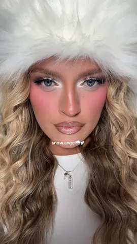snow angel halloween makeup look for the glam girlies🤍🪽🫶🏼 #halloween #makeup #halloweenmakeup #mua #inspo #snowangel #angel #fyp #makeuplooks 